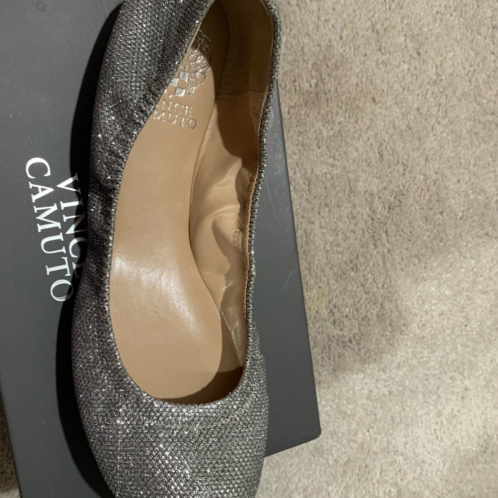 Vince Camuto ballerina flats 9.5 - Picture 2 of 4